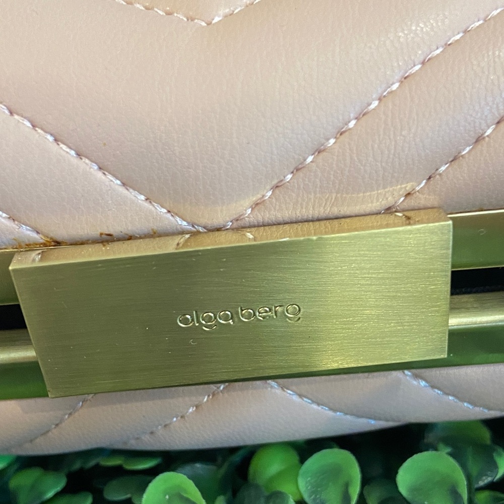Olga Berg Blush Chevron Quilted Top-Handle Clutch - Picture 4 of 5
